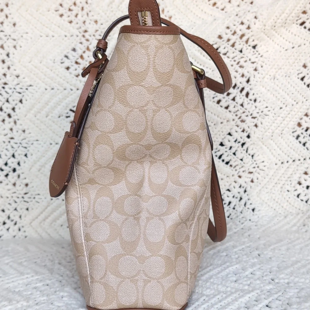 Coach Peyton Tan Signature Tote Bag - Picture 4 of 7